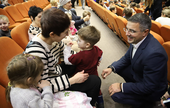 Алексей Эрк поздравил юных туляков с наступающим Новым годом