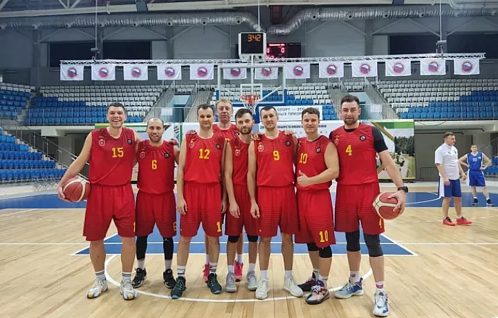 Тульские спортсмены одержали победу в первом туре первенства ЦФО по баскетболу среди ветеранов