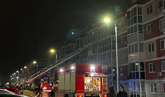 Вынесли два трупа: Смертельный пожар произошел в поселке Петровский в квартире на улице Ивана Бунина