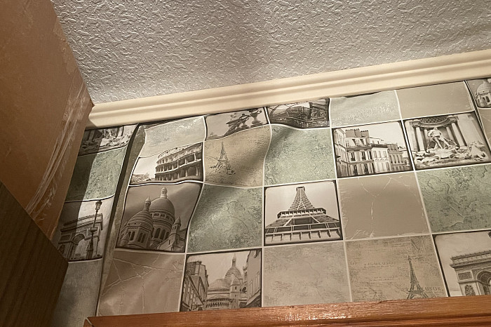 Дождь в квартире: в МКД Скуратово протекает крыша, а УК просит никому не говорить об этом