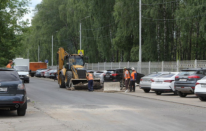 Ремонт дорожного полотна на улице Тульского Рабочего Полка закончили почти на 70%