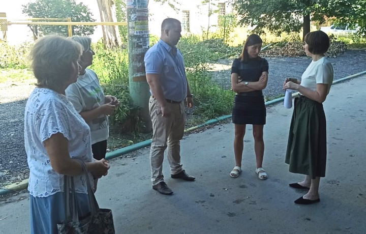 В Советском округе Тулы депутаты провели встречу с жителями