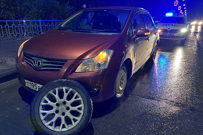 «Пробиты шины и покрышки, погнуты диски»: пострадавшие из-за ямы на Павшинском мосту в Туле автомобилисты рассказали подробности