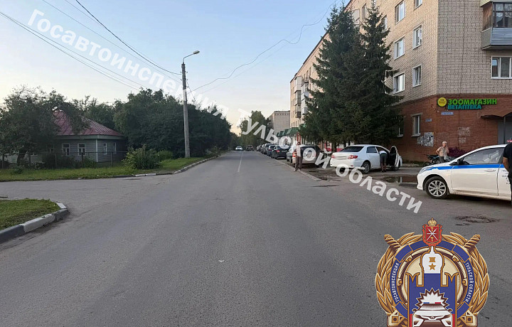 В Алексине несовершеннолетний водитель мотоцикла столкнулся с Toyota