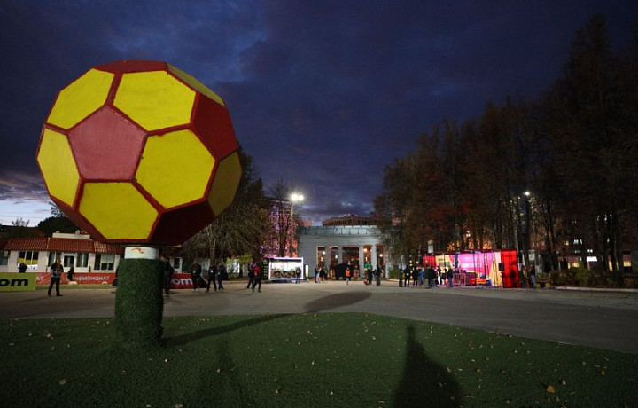 В Туле начался матч «Арсенала» и «Алании» – фото