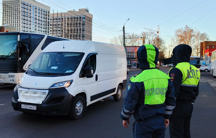 ﻿Почти 600 водителей автобусов оштрафовали в Туле и области за 10 дней рейда