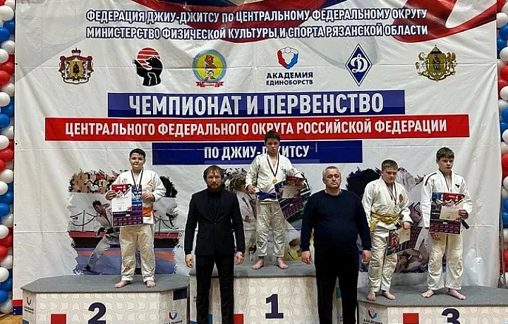 Тульские спортсмены завоевали медали чемпионата и первенства ЦФО по джиу-джитсу