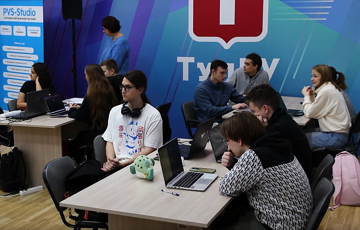 В ТулГУ прошли студенческие соревнования по информационной безопасности «Захват пряника»