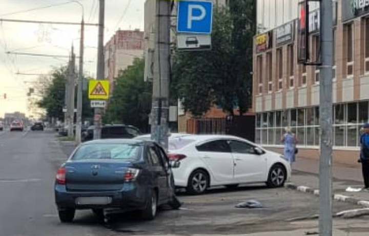 На водителя автомобиля Lada Granta, не пропустившего на улице Ложевой в Туле машину ДПС, составлен материал о нарушении