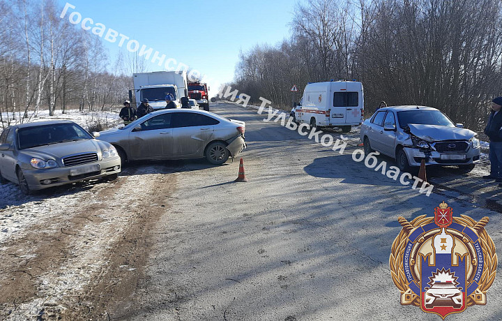 Три машины столкнулись на дороге Щёкино – Липки – Киреевск в Тульской области