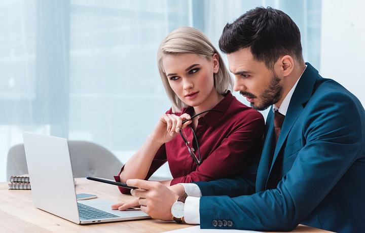 Служебные романы между коллегами в Туле критикуют 47% работодателей