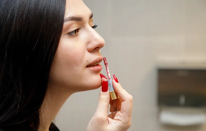 Чтобы макияж не перебивал природную красоту: визажист дала рекомендации, как выглядеть максимально естественно