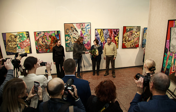 В Выставочном зале Тулы открылась выставка живописца Валентина Захарова
