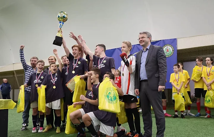 В Туле наградили лучшие школьные футбольные команды