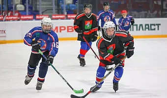В Туле наградили победителей детского Кубка по дворовому хоккею «Шаг в жизнь»
