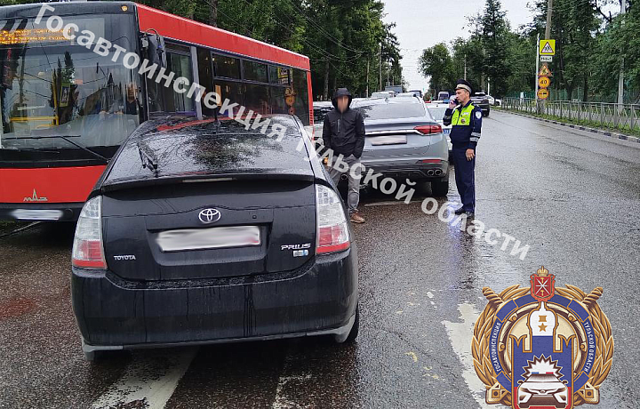 На улице Кирова в Туле столкнулись Geely и Toyota