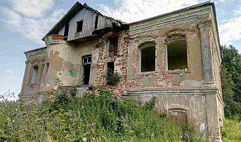 Особняку жестокой помещицы Резвой под Веневом ищут нового барина: цена аренды – 1 рубль