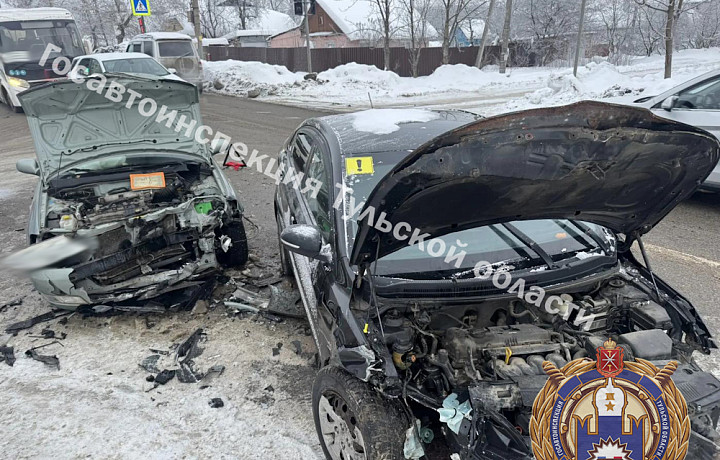 Оба водителя пострадали в ДТП на улице Кутузова в Туле