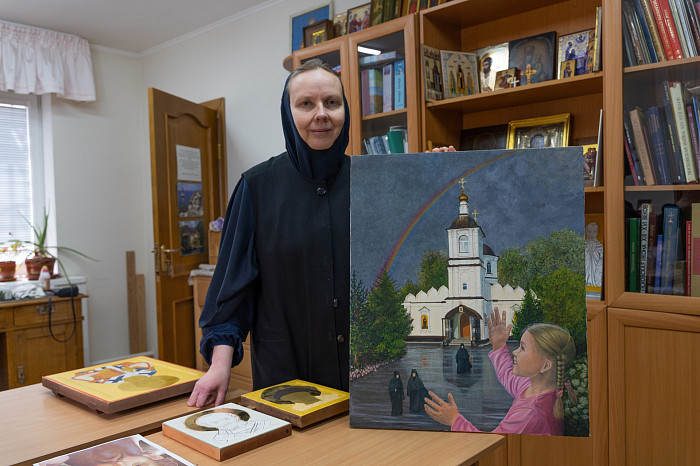 «А хочешь, я тебе расскажу про свои четыре жизни?»: как сейчас живут монахини и откуда в тульских Горелках появился приют, в котором спасают детей?