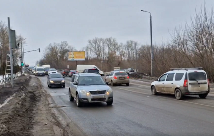 В Туле починили сломавшийся светофор на пересечении Орловского и Щекинского шоссе