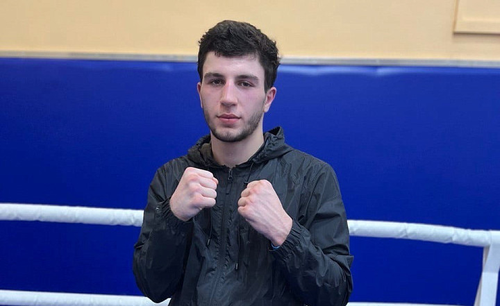Двукратный чемпион России по боксу из Тульской области Джамбулат Бижамов рассматривает переход в профессиональный бокс