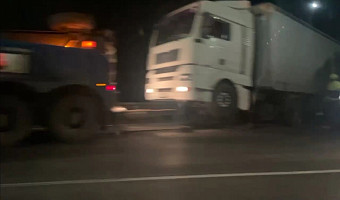 В районе Калужского шоссе в Туле столкнулись две фуры
