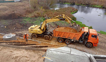 В Ефремовском районе обновляют мост через реку Красивая Меча