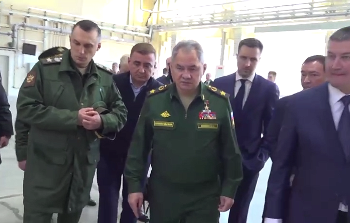 Шойгу проинспектировал выполнение гособоронзаказа на предприятиях ОПК в Тульской области