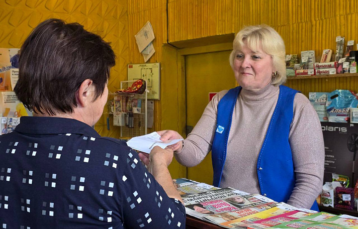 Дмитрий Миляев поздравил сотрудников почты с их праздником