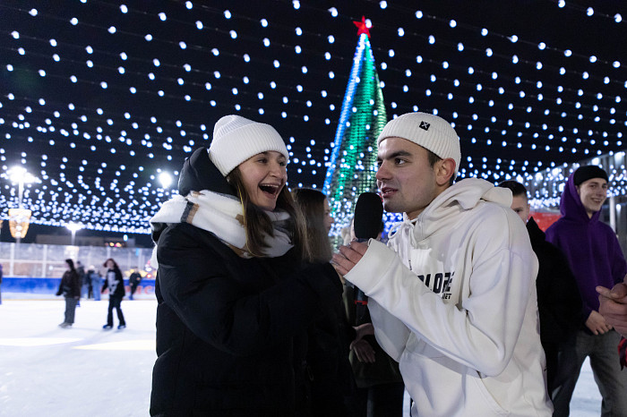 В Туле открылся Губернский каток: фоторепортаж