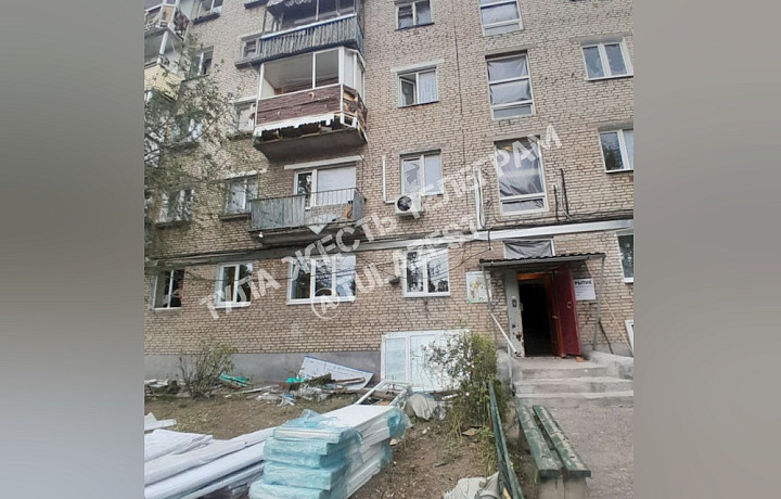 В Туле начали установку новых окон в доме на улице Металлургов, пострадавшем от атаки БПЛА
