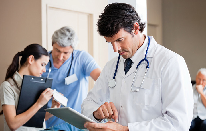 Тулякам предлагают вакансии с зарплатой до 150 тысяч рублей в сфере медицины