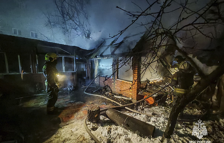 За сутки спасатели потушили шесть пожаров в Тульской области