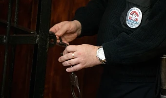 У нас было два пакетика *вырезано*, 75 таблеток *вырезано*: как работают новый закон запрете о пропаганды наркотиков в сети?