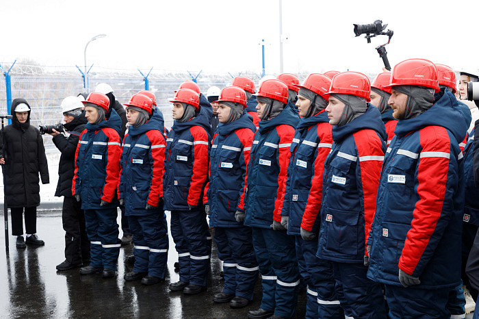 Дюмину и гендиректору «Россетей» Рюмину показали новый питающий центр в Туле