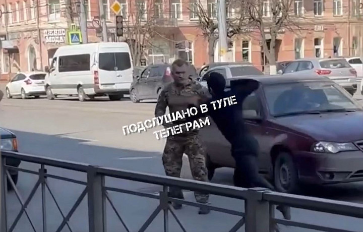 Цыган избил туляка на улице Советской за упрек в неправильной парковке