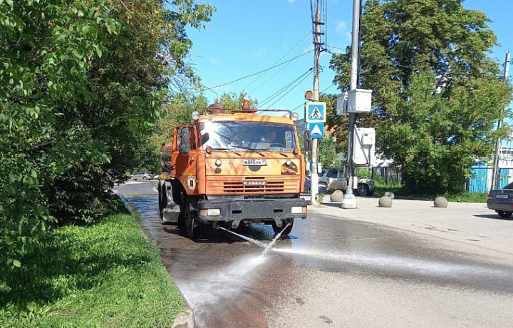 За сутки с улиц Тулы вывезли 49 кубометров смета
