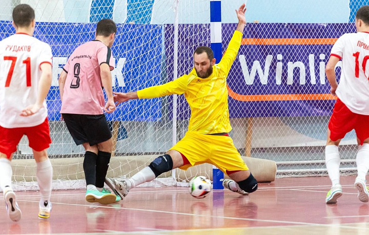 Вратарь тульского ТЗМС забил гол за сборную Армении