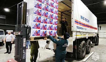 Тульские спасатели доставят гуманитарный груз с праздничными наборами в зону СВО