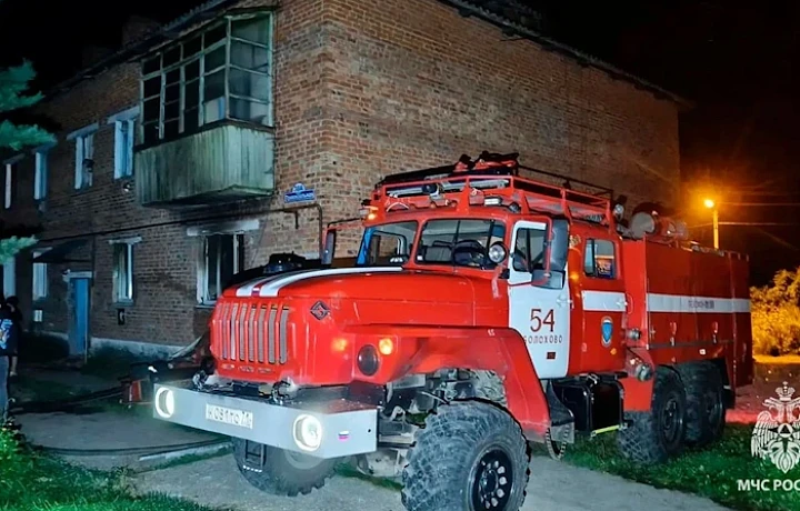 Мужчина погиб в горящей квартире в тульском Болохово