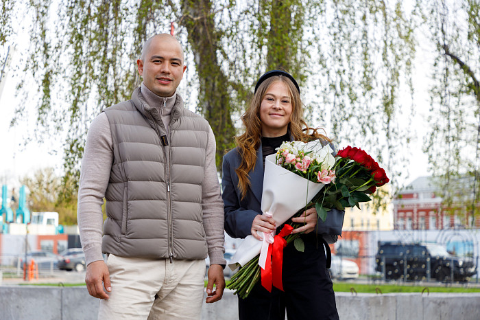 Финал второго сезона «Холостяк.FM»: Евгений Махиня встретился с победительницей проекта