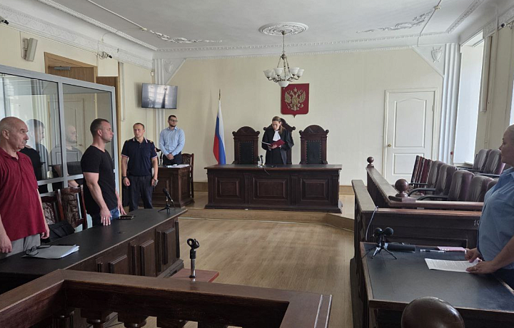 В Туле осудили двух участников ОПГ, изготовивших больше 173 килограммов наркотиков