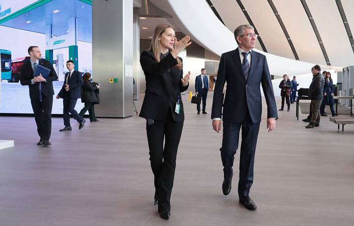 Губернатор Дмитрий Миляев с рабочим визитом находится в Ленинградской области