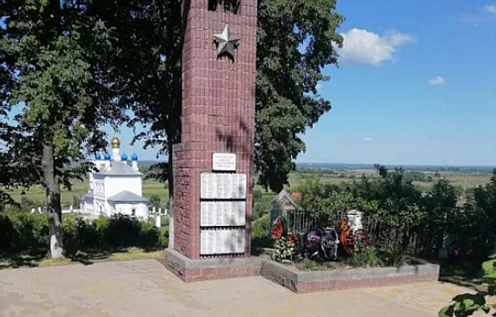В тульском поселке Епифань провели благоустройство братской могилы