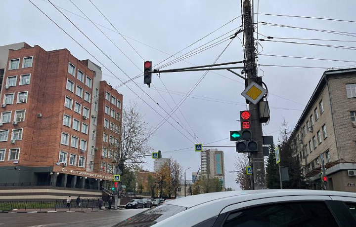 В Туле на пересечении улиц Болдина и Зои Космодемьянской появились изменения в схеме движения транспорта