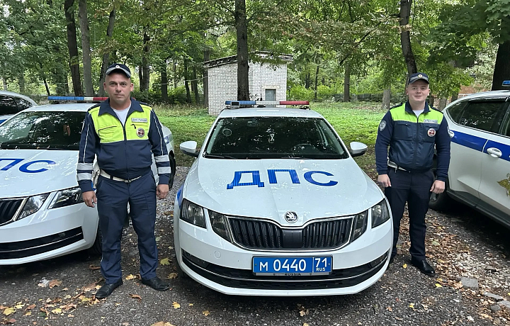 В Туле инспекторы ДПС помогли потерявшемуся мальчику