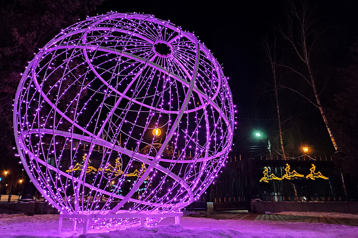 В Центральном парке Тулы зажглась новогодняя иллюминация