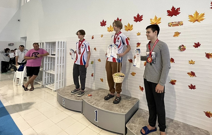 В Туле прошли состязания по плаванию «Золотая осень»