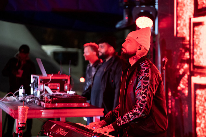 Фоторепортаж с выступления Artik & Asti на День города в Туле