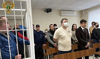 В Тульской области пятерых полицейских осудили за организацию незаконной миграции и взятки